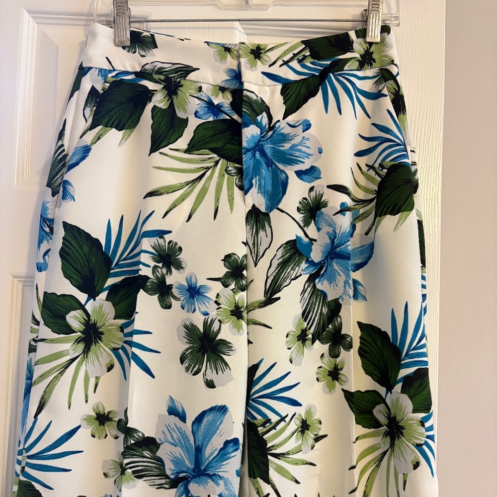 BANANA REPUBLIC TROPICAL PRINT PALAZZO PANTS in size 4 petite